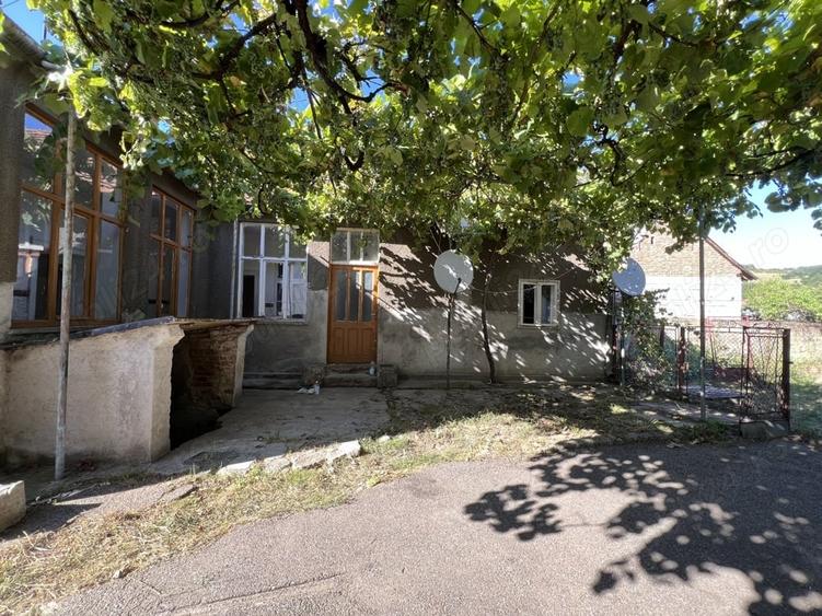 Casă cu 4 camere cu Teren 766 Mp în Geoagiu