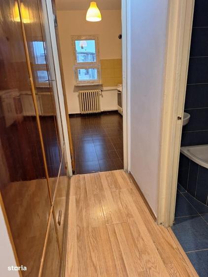 Apartament cu 3 camere în Brezoianu