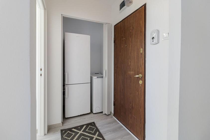 Apartament cu 2 camere semidecomandat, mobilat în Gara de Nord