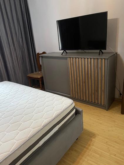 Apartament cu 3 camere decomandat, mobilat în Rovine