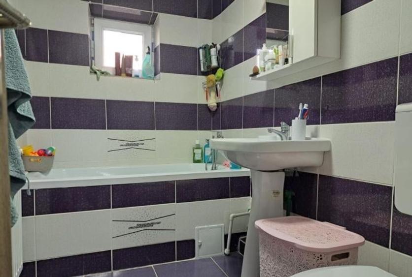 Apartament cu 2 camere decomandat în Casa de Cultură