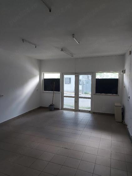Spațiu comercial, de 55 mp, în Drăgășani