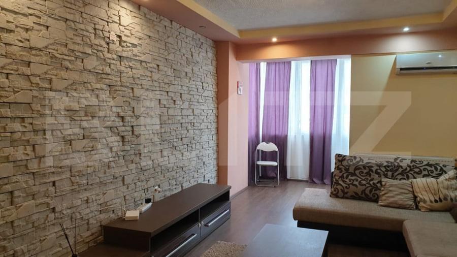 Apartament cu 4 camere decomandat în Tudor