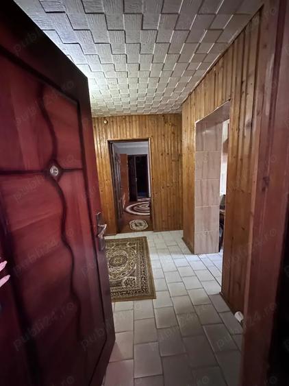 Apartament cu 2 camere semidecomandat în Pod