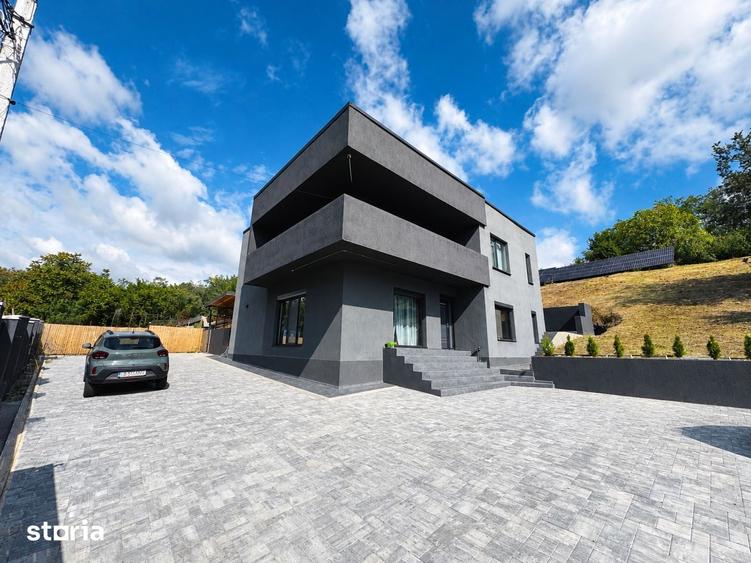 Casă cu 6 camere cu Teren 3226 Mp în Exterior Vest