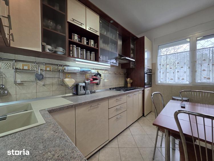 Casă cu 5 camere cu Teren 1500 Mp în Snagov