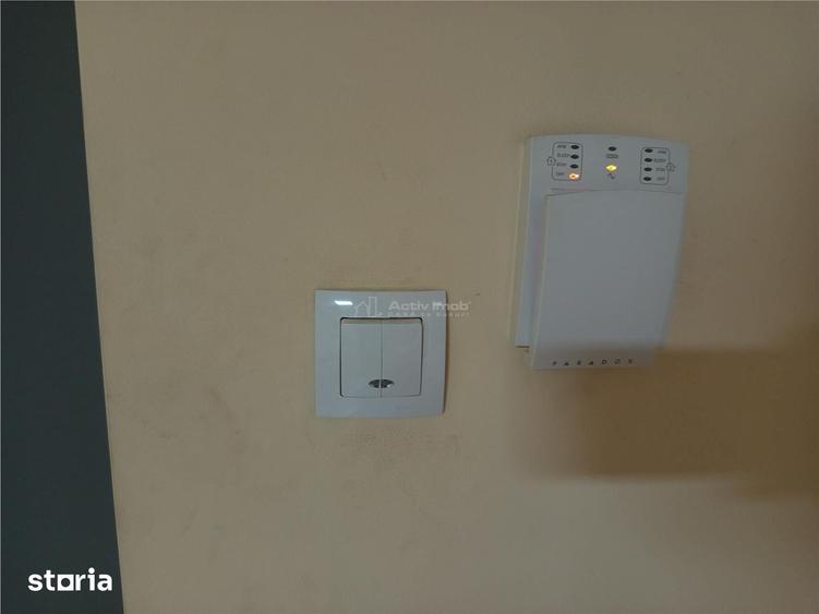Casă cu 7 camere cu Teren 243 Mp în Central
