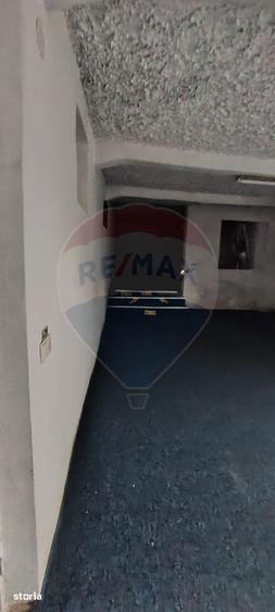 Spațiu comercial, de 2,021 mp, în Central