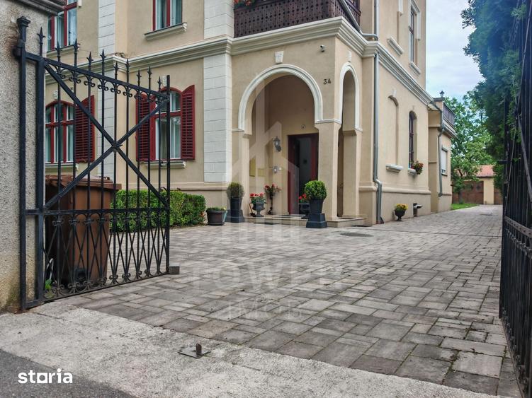 Casă cu 2 camere cu Teren 1000 Mp în Central