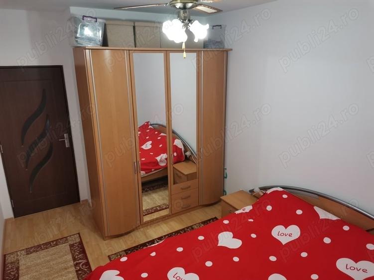 Apartament cu 3 camere decomandat în Bratca