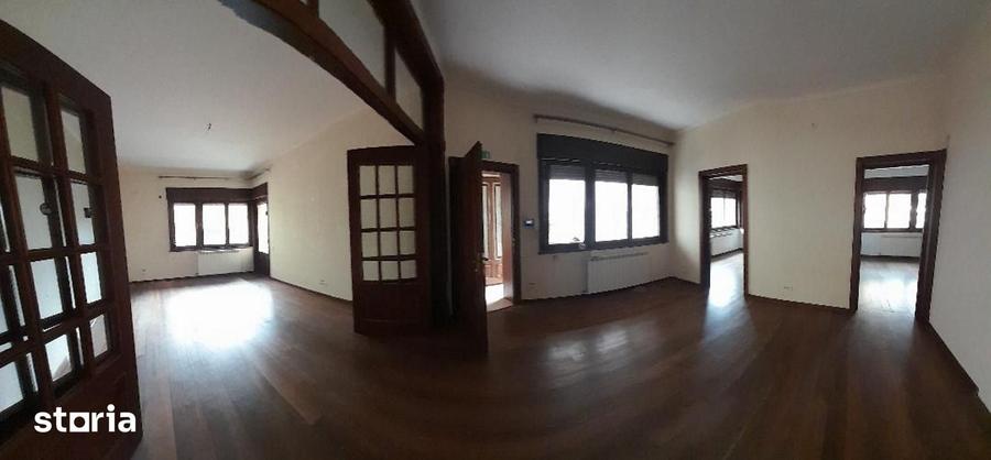 Casă cu Teren 400 Mp în Decebal