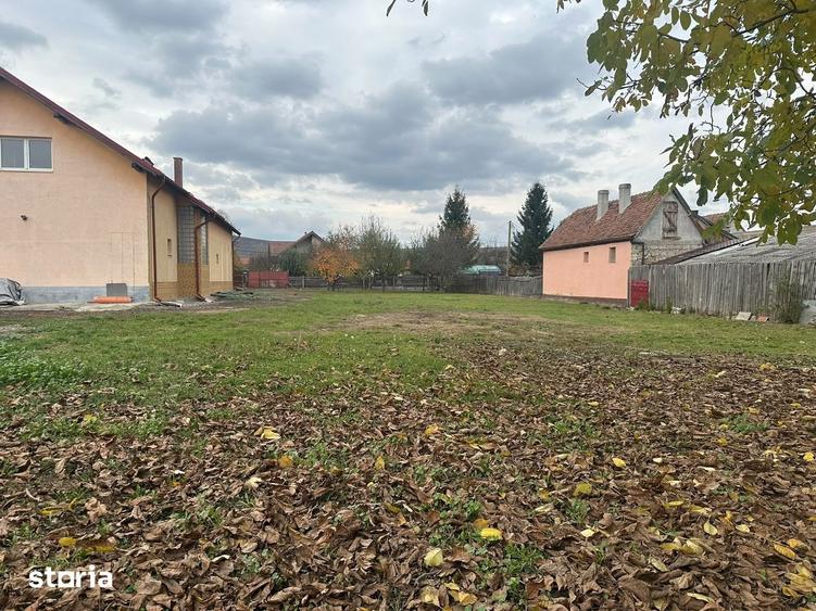 Teren de 2700 mp, în Hărman