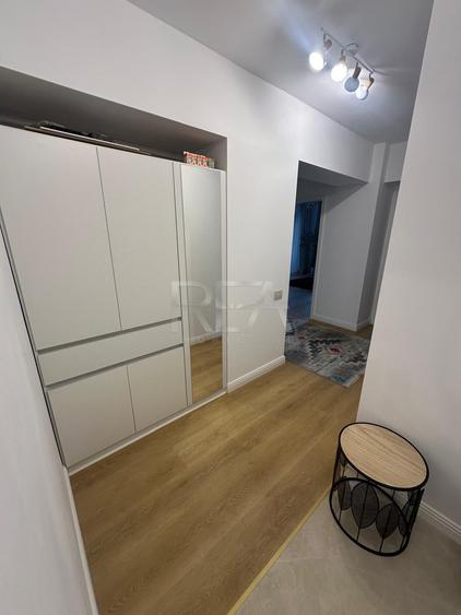 Apartament cu 2 camere decomandat, mobilat în Vitan Mall