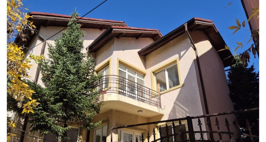 Casă cu 4 camere cu Teren 123 Mp în Bucureștii Noi