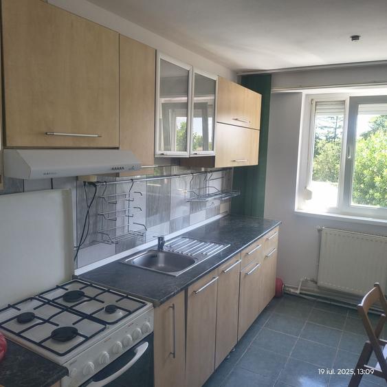 Apartament cu 3 camere decomandat în Vărsătura