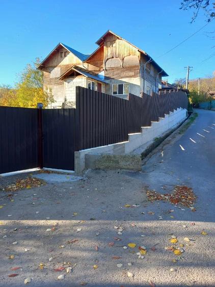 Casă cu Teren 1000 Mp în Mărunțișu
