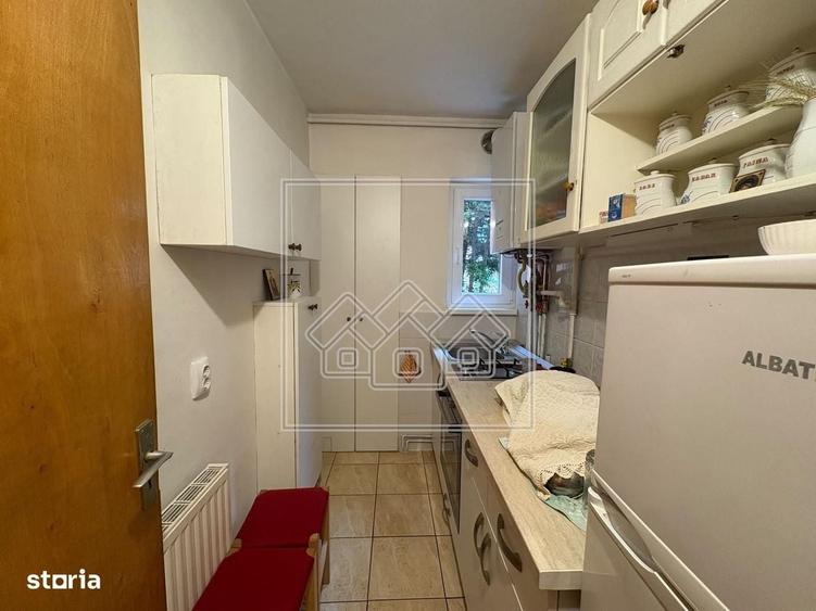Apartament cu 2 camere în Vasile Aaron
