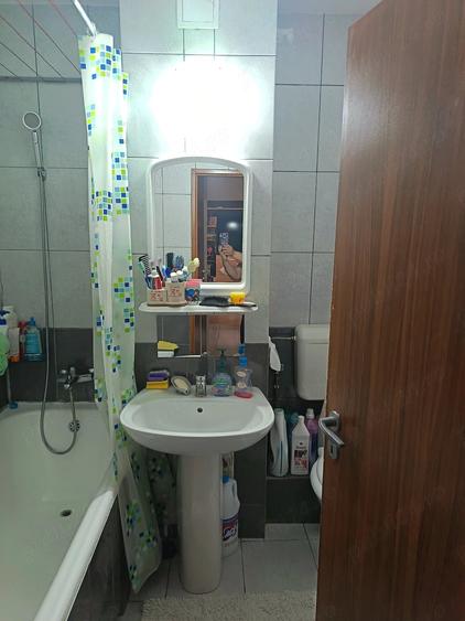 Apartament cu 2 camere decomandat, mobilat în Girocului