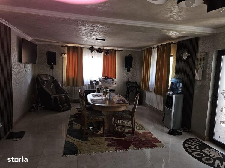 Casă cu 4 camere în Mănăstirea Doamnei