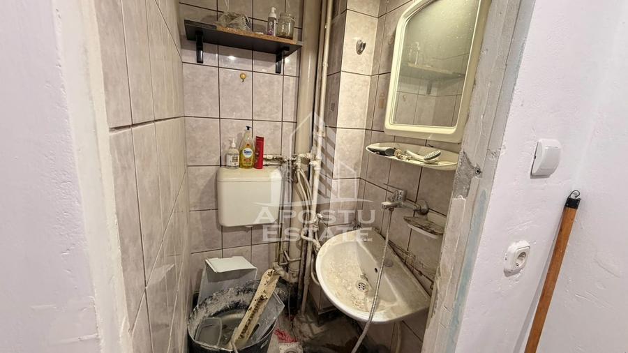 Apartament cu 3 camere semidecomandat în Șagului