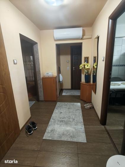 Apartament cu 3 camere în Lăpuș Argeș