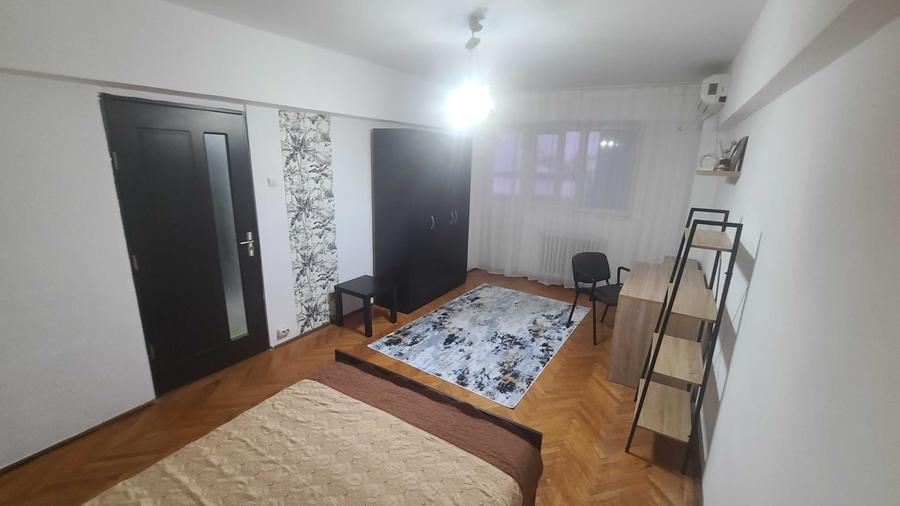 Garsonieră decomandată în Barieră