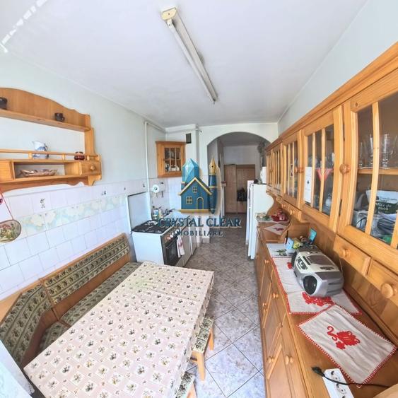 Apartament cu 3 camere decomandat în 7 Noiembrie
