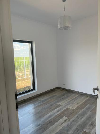 Casă individuală cu 4 camere cu Canalizare în Buftea