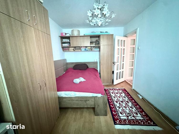 Apartament cu 3 camere decomandat în Orizont