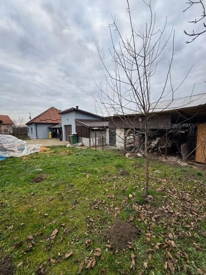 Casă individuală cu 3 camere cu Canalizare în Posta