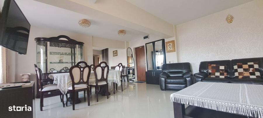 Apartament cu 3 camere decomandat în Lacul Tei