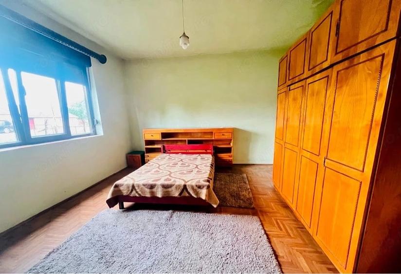 Casă cu 3 camere cu Teren 2868 Mp în Gavojdia