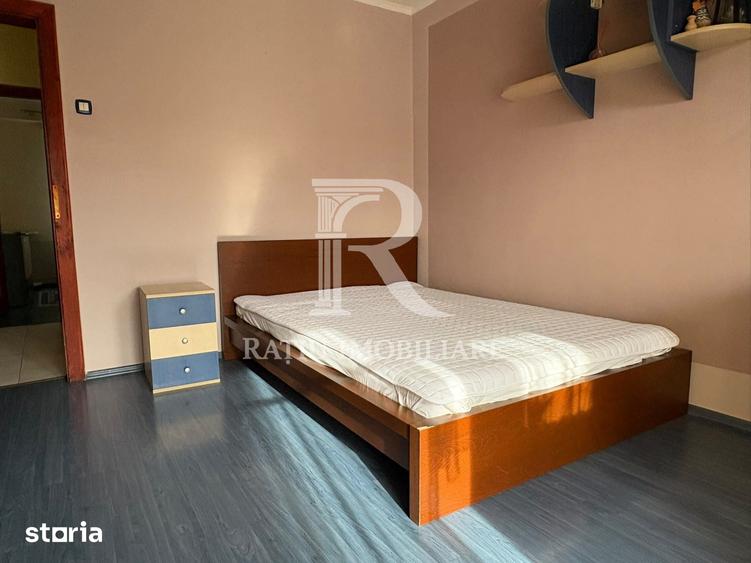 Apartament cu 3 camere semidecomandat în Cantemir
