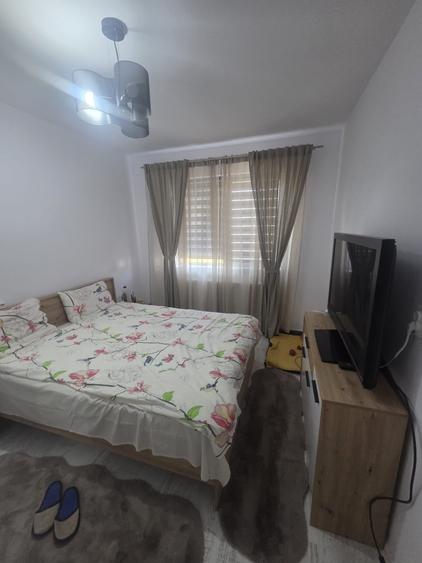 Apartament cu 2 camere decomandat în Militari