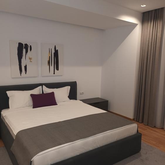 Apartament cu 3 camere decomandat, mobilat în Central