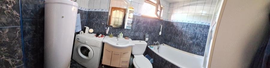 Apartament cu 2 camere decomandat în Plopana