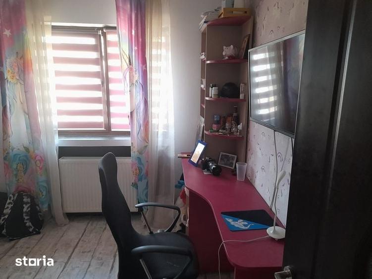 Apartament cu 3 camere decomandat în Burdujeni