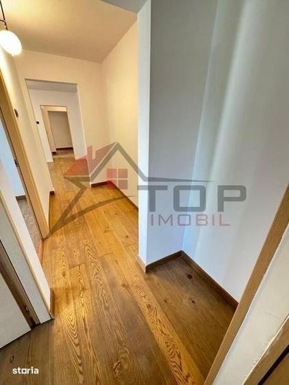 Apartament cu 4 camere semidecomandat în Mircea cel Bătrân