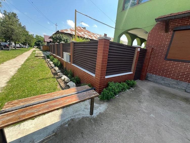 Casă cu Teren 999 Mp în Central
