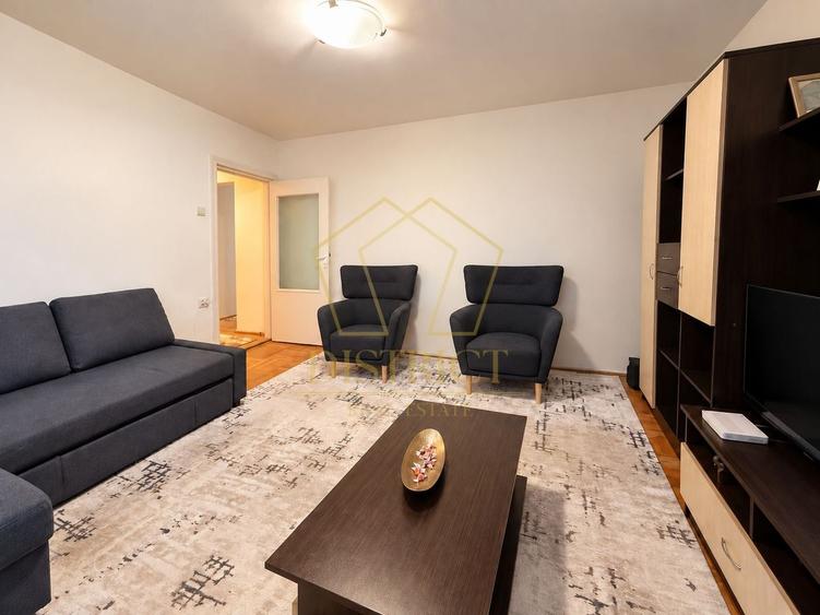 Apartament cu 3 camere decomandat, mobilat în Girocului
