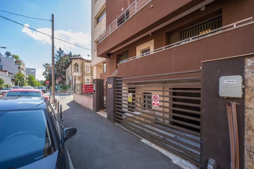 Birou, de 143 mp, în Aviatorilor