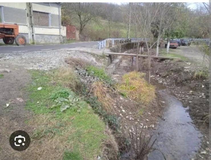Casă cu 3 camere cu Teren 6627 Mp în Tincova