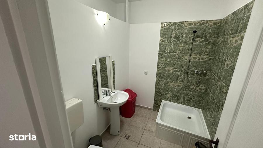 Casă cu 3 camere cu Teren 145 Mp în Andronache