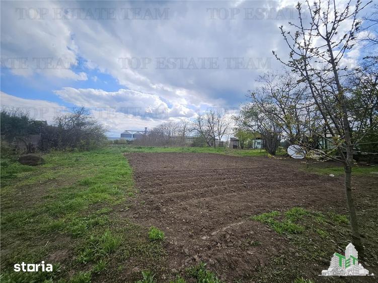 Teren de 3846 mp, în Topraisar