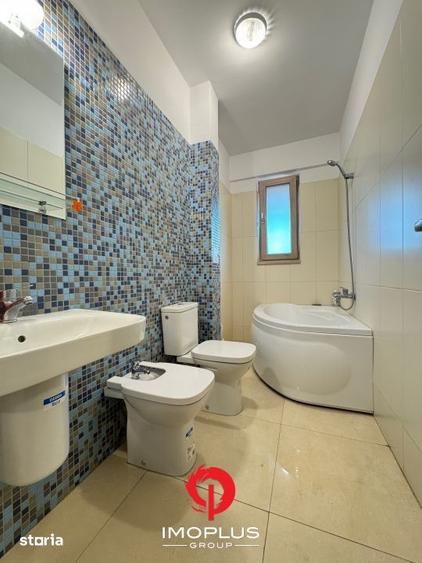Apartament cu 3 camere decomandat în Ciurea