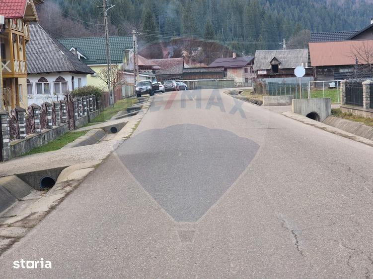 Casă cu 5 camere cu Teren 1782 Mp în Tarcău