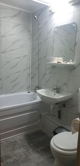 Inchiriez apartament 3 camere - 3