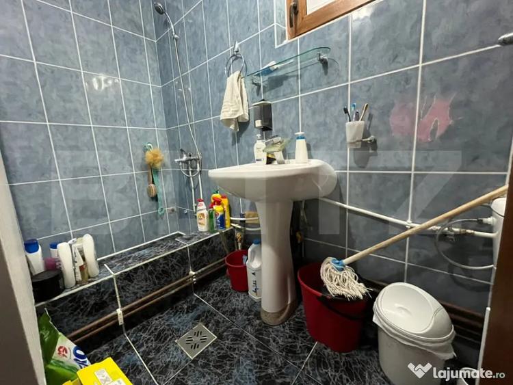 Casă cu 3 camere cu Teren 2638 Mp în Central