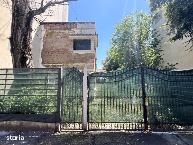 Casă cu 4 camere în Dorobanți