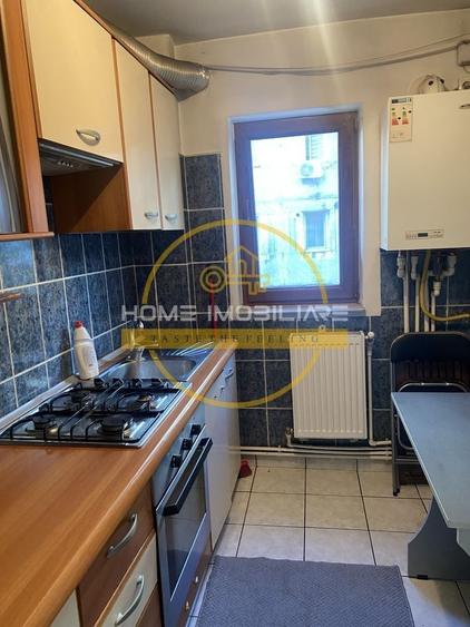 Apartament cu 2 camere semidecomandat, mobilat în Dacia